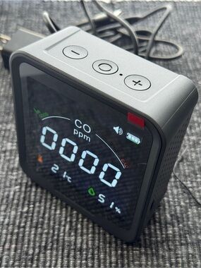 Portable CO2 Air Quality Monitor w/ Temp & Humidity Display